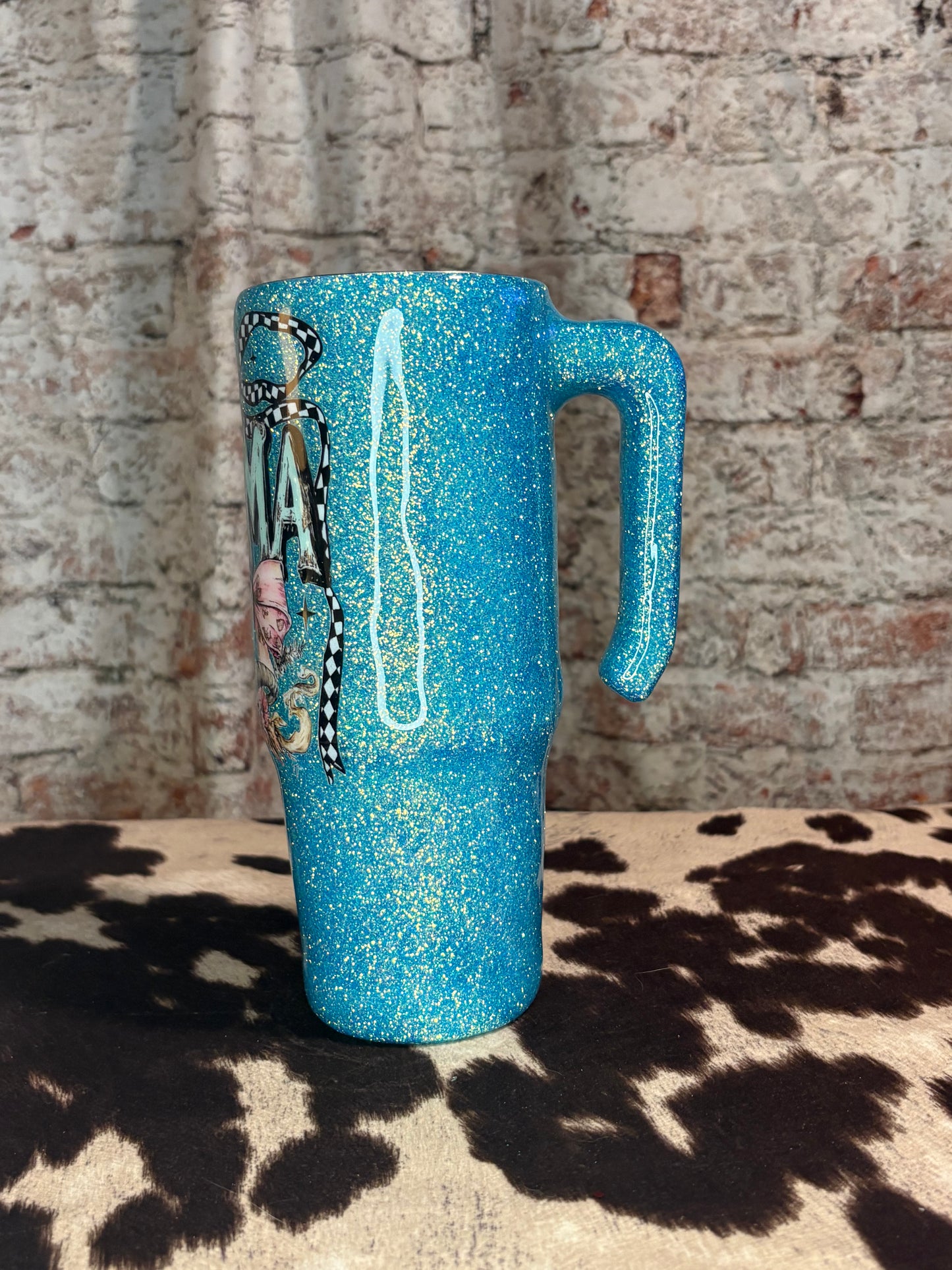 💙 Bold. Sparkly. Totally MAMA approved! ✨