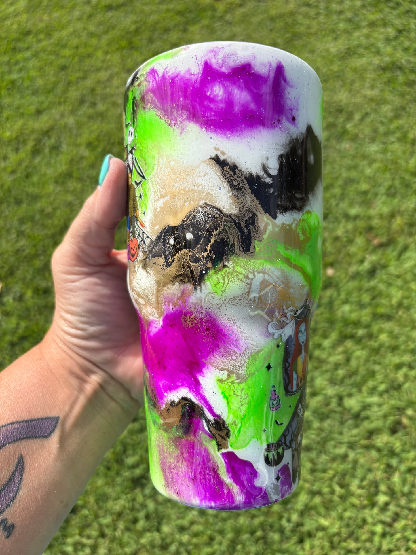 SPOOKY MOVIE NIGHT VIBES – 30 OZ CURVED TUMBLER_11:01:17