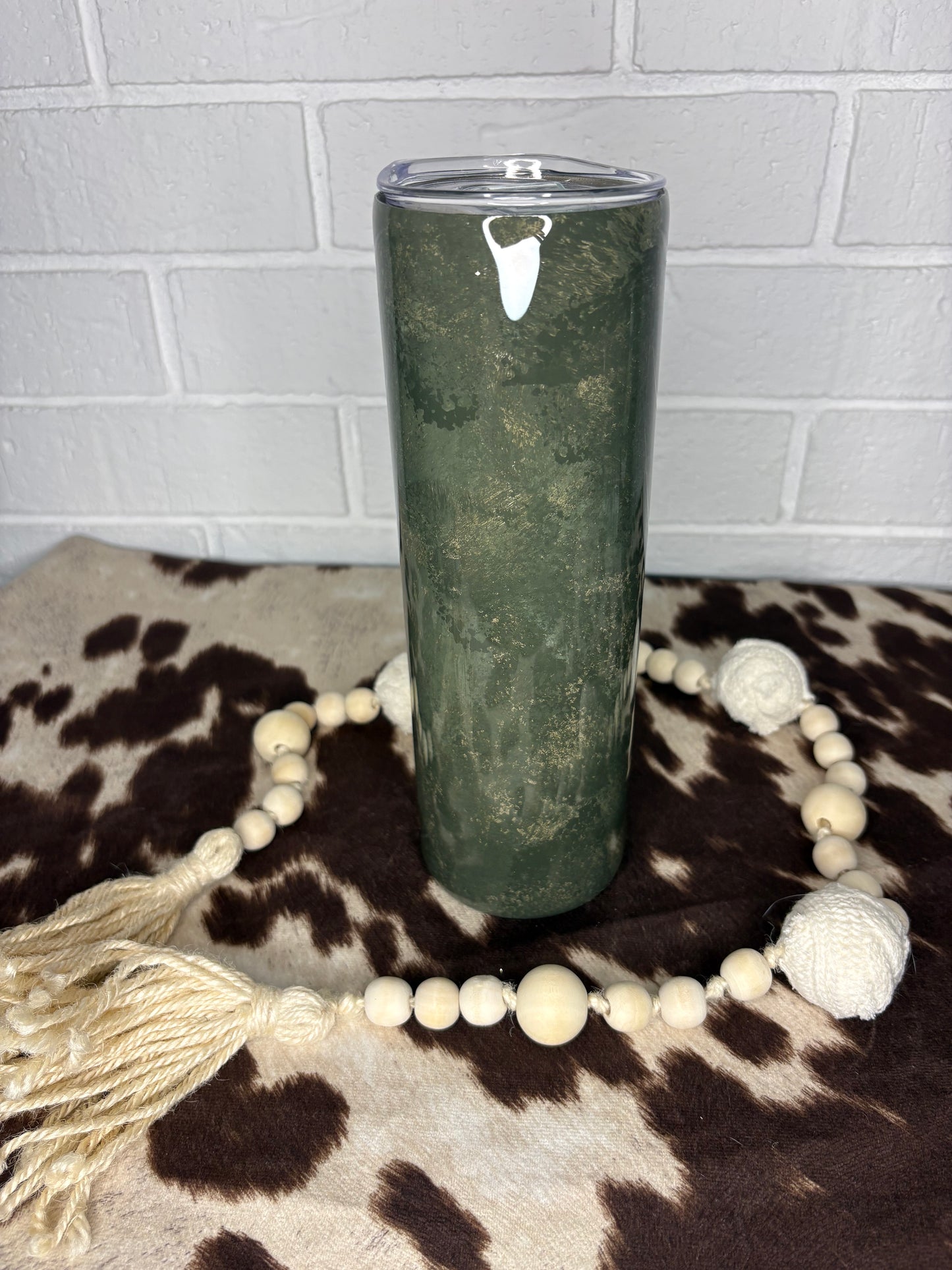 🦌 30 oz Rugged Men’s Tumbler – Built for the Outdoors 🦌