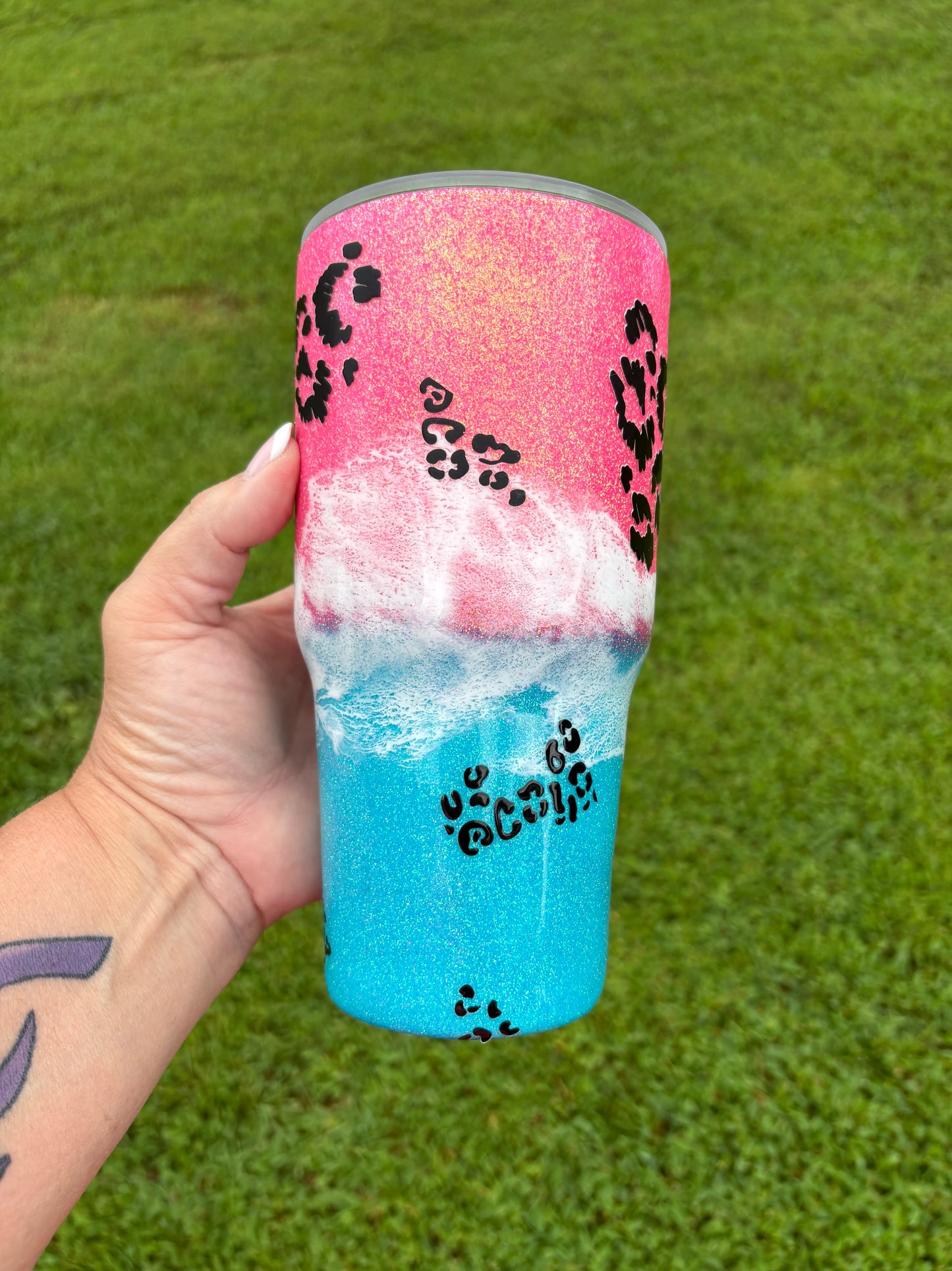 Salty Beach 30oz Glitter Tumbler – Leopard & Sunset Sunglasses Design
