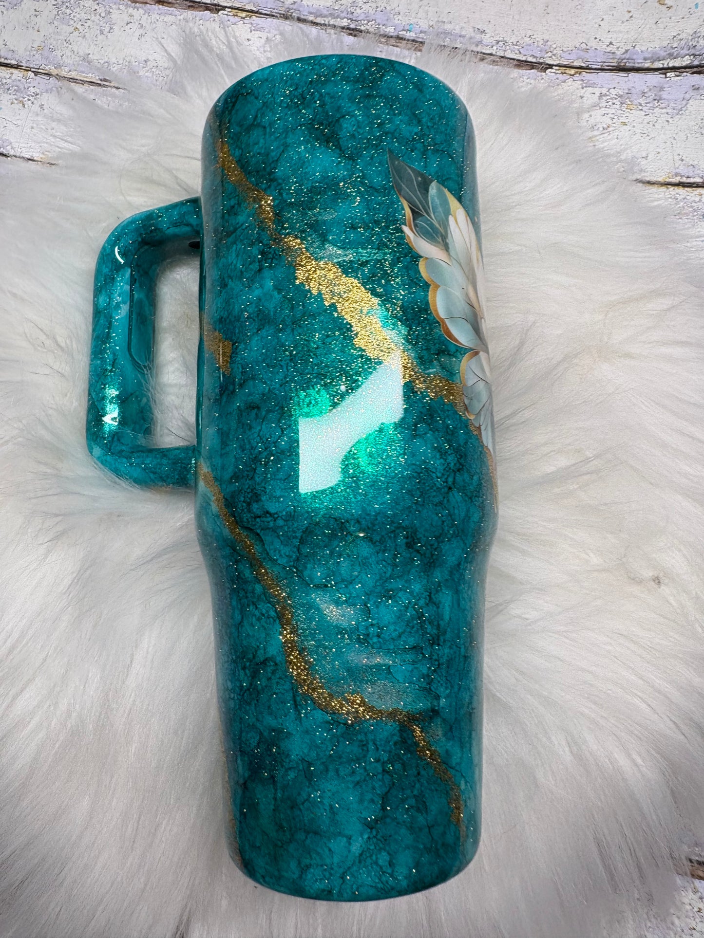🦋 Golden Wings 30 oz Handled Tumbler 🦋