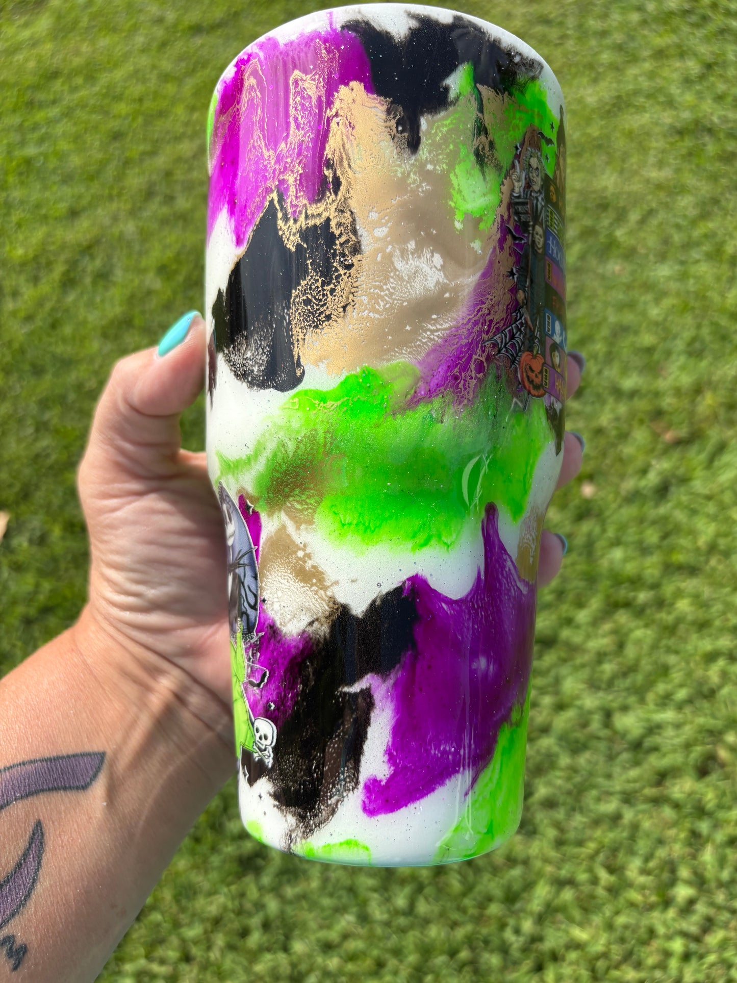 SPOOKY MOVIE NIGHT VIBES – 30 OZ CURVED TUMBLER_11:01:17