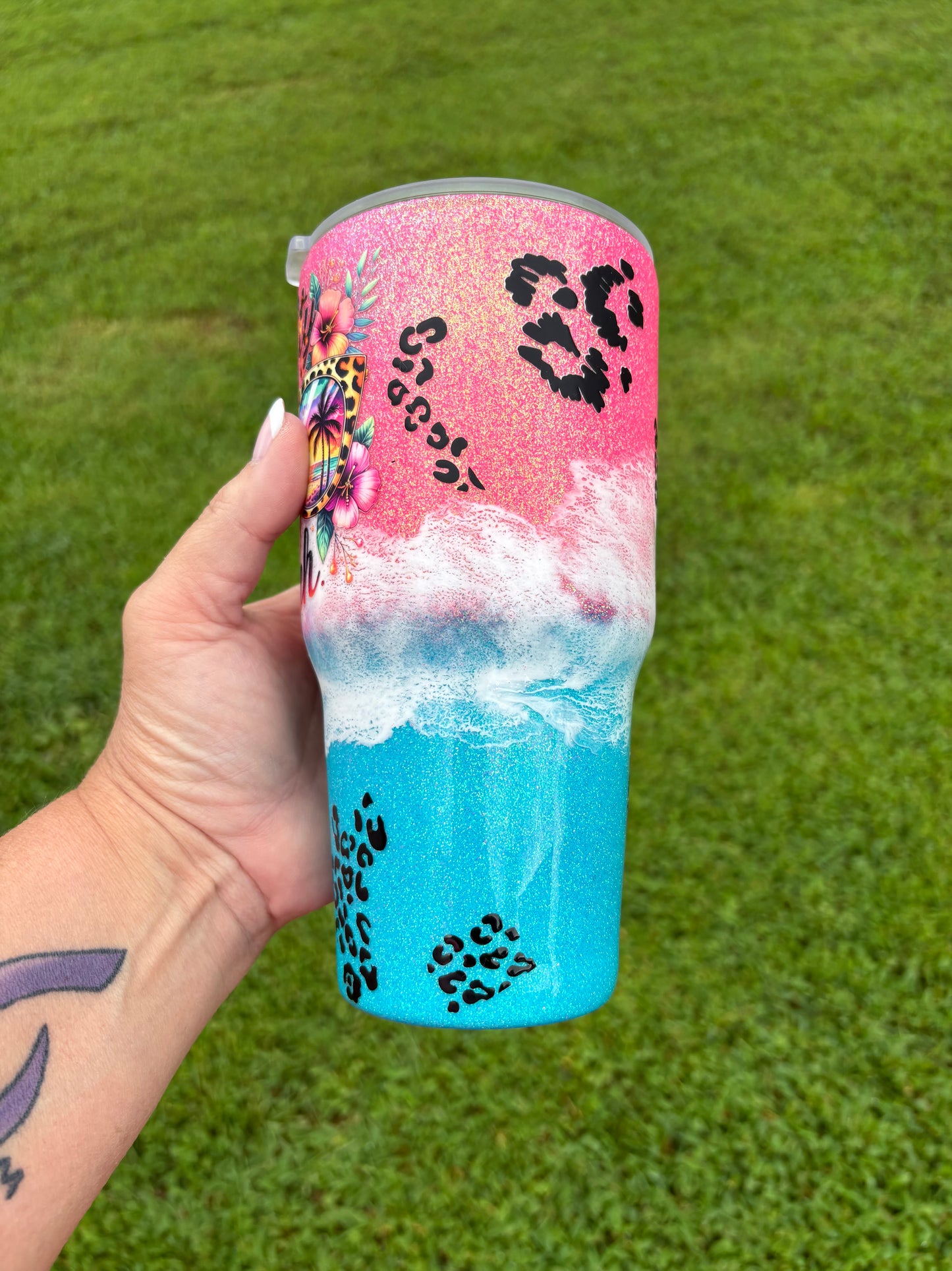 Salty Beach 30oz Glitter Tumbler – Leopard & Sunset Sunglasses Design