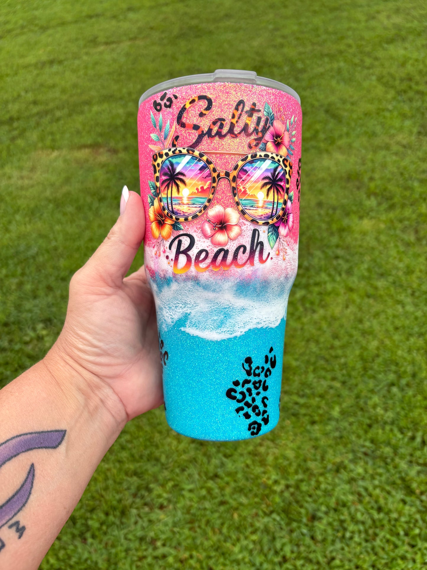 Salty Beach 30oz Glitter Tumbler – Leopard & Sunset Sunglasses Design