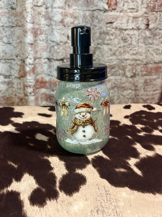 ❄️ Bring a little holiday sparkle to your sink! ✨