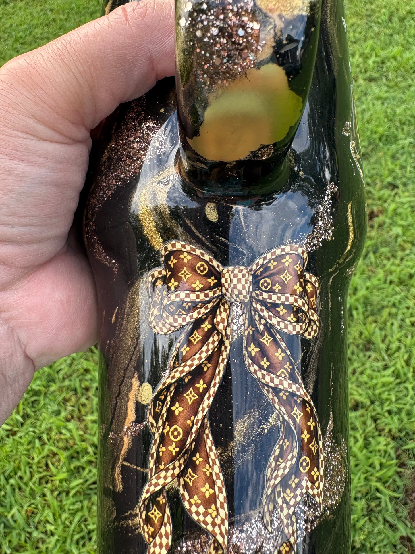 40 oz Black & Gold Teddy Bear Handled Tumblers
