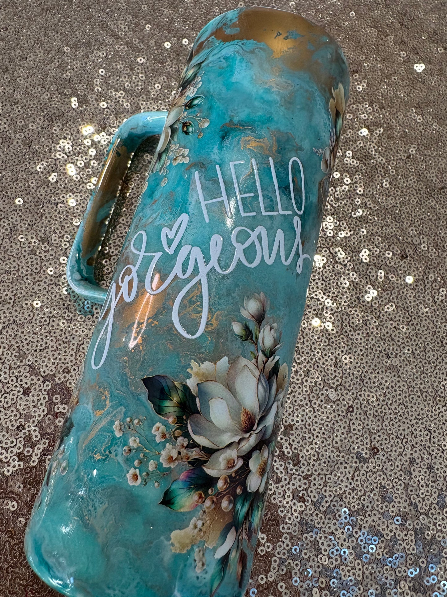 🌿✨ Hello Gorgeous – 20 oz Hoggdle Tumbler ✨🌿