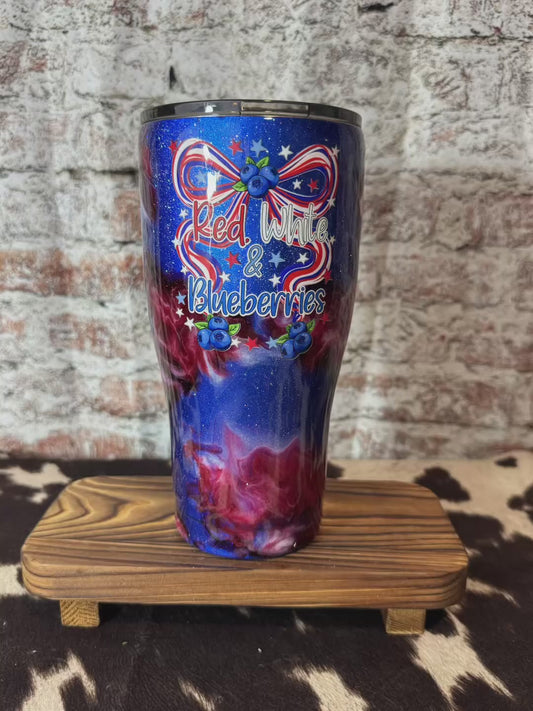 💥 Red, White & Blueberries – 30oz Modern Curve (Glows in the Dark!) 💥